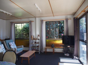 Cosy, comfortable Cottage - views & location plus